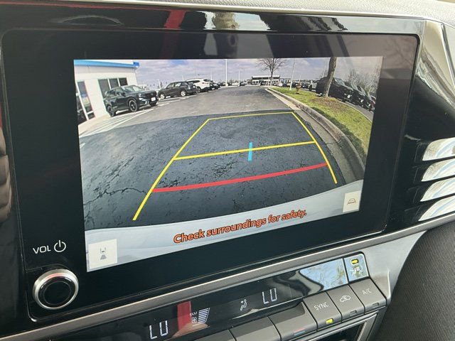 Used 2025 Toyota Camry LE FWD image 25