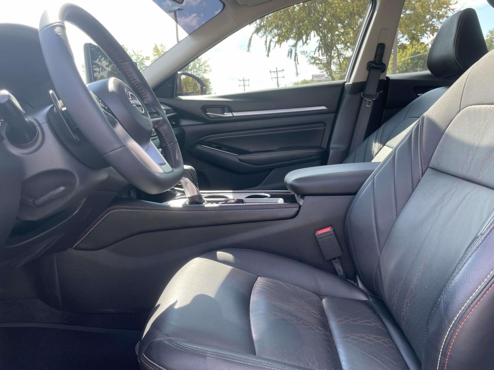 Used 2023 Nissan Altima 2.0 SR FWD image 14