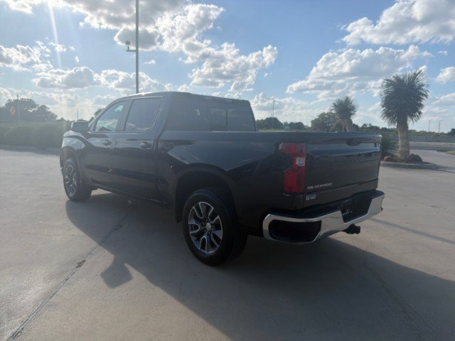 Used 2024 Chevrolet Silverado 1500 LT w/ Convenience Package II RWD image 11