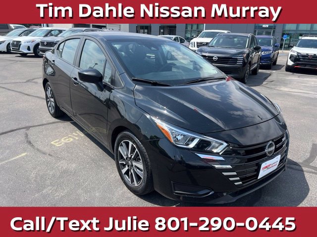 Used 2024 Nissan Versa SV FWD image 3
