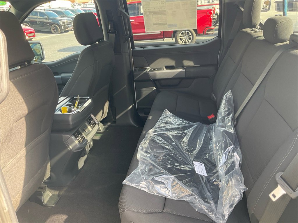 New 2025 Ford F150 XLT w/ Equipment Group 302A MID image 40