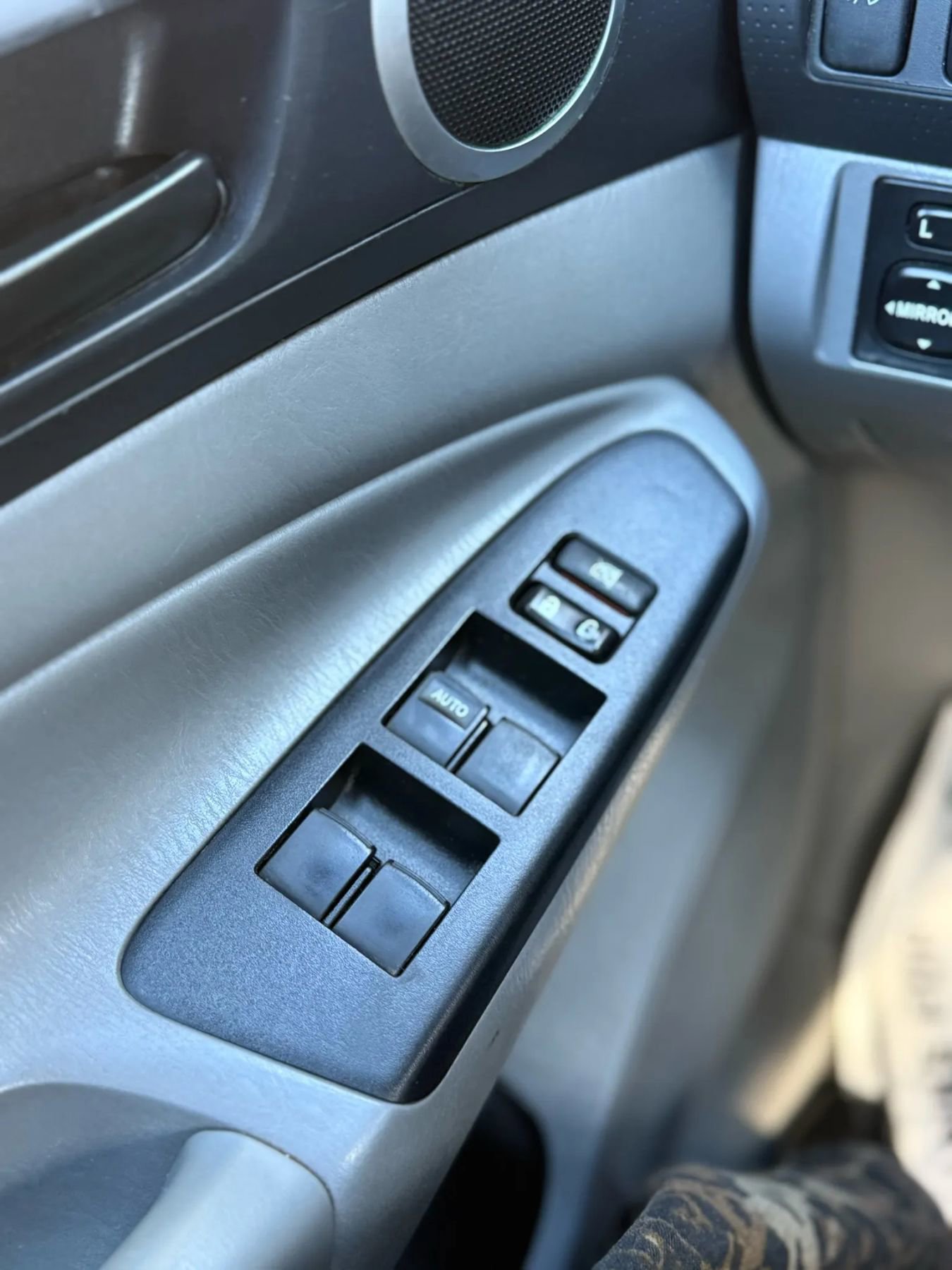 Used 2015 Toyota Tacoma PreRunner image 29