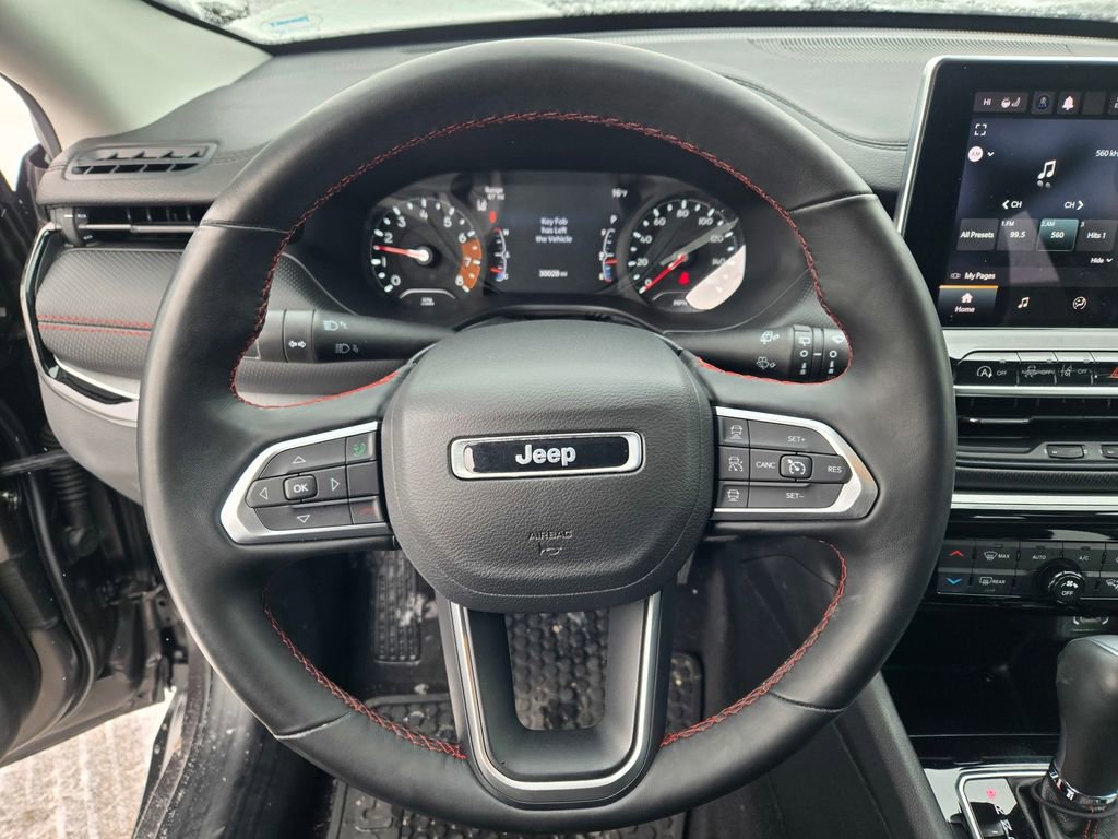 Used 2022 Jeep Compass Trailhawk w/ Trailhawk Convenience Group AWD/4WD image 40