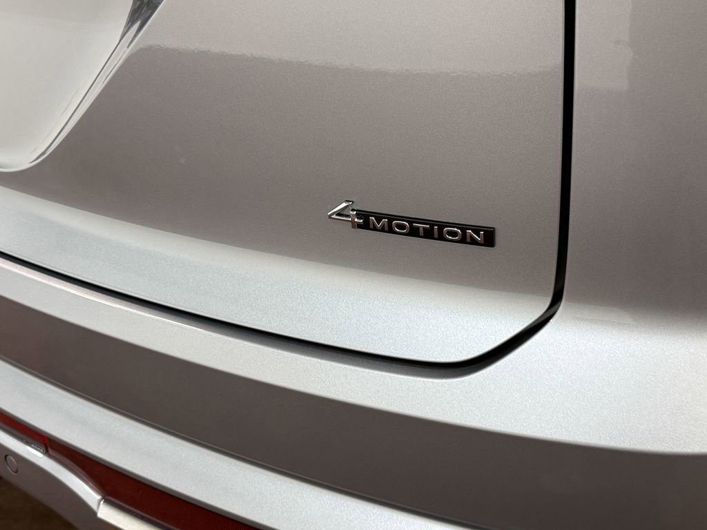 Used 2023 Volkswagen Atlas Cross Sport SEL Premium R-Line image 54