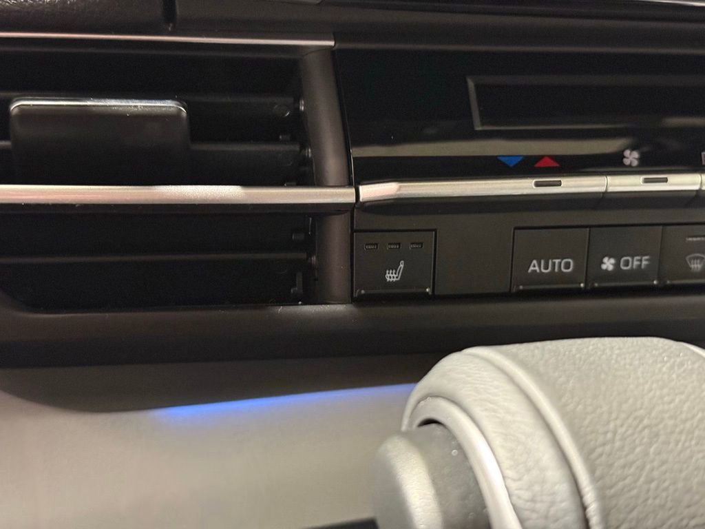 Certified 2023 Toyota Sienna XSE w/ XSE Plus Package AWD/4WD image 33