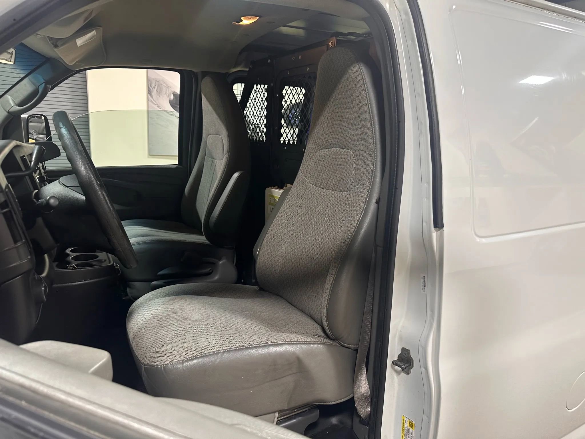 Used 2013 GMC Savana 1500 AWD image 20