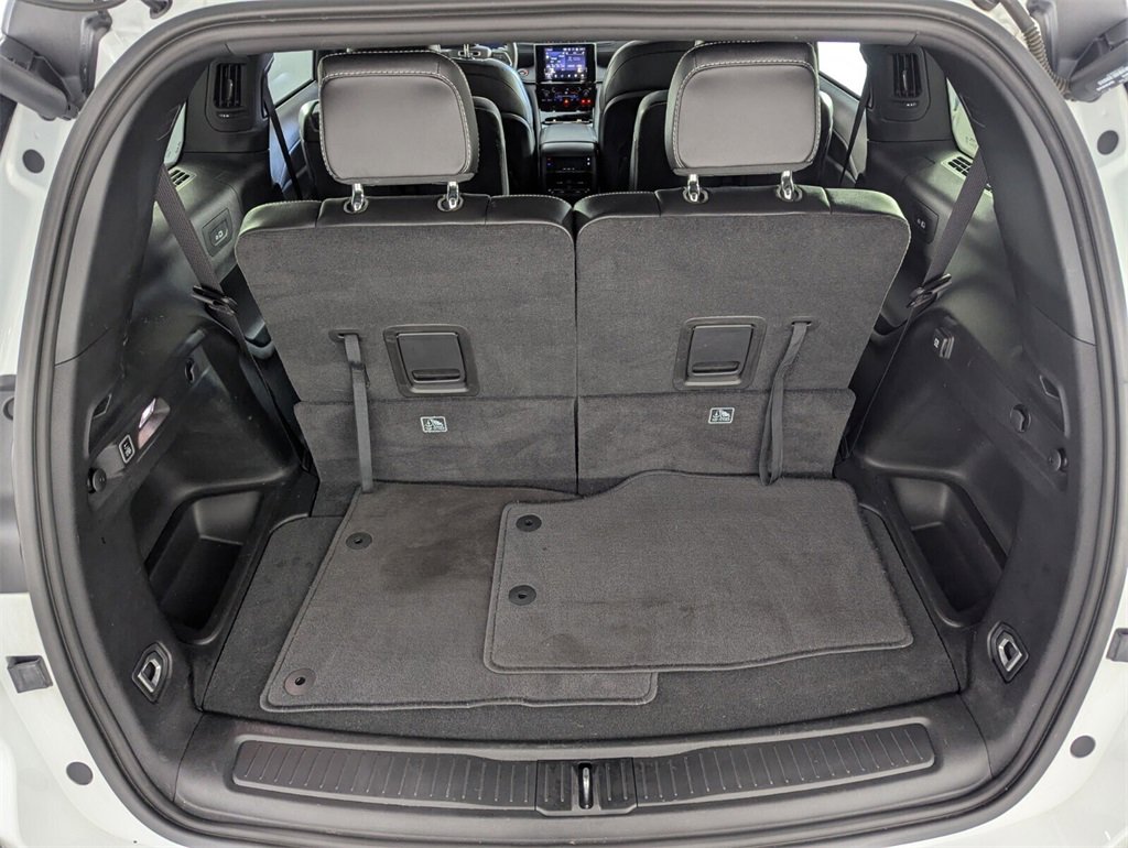 Certified 2024 Jeep Grand Cherokee L Altitude image 18