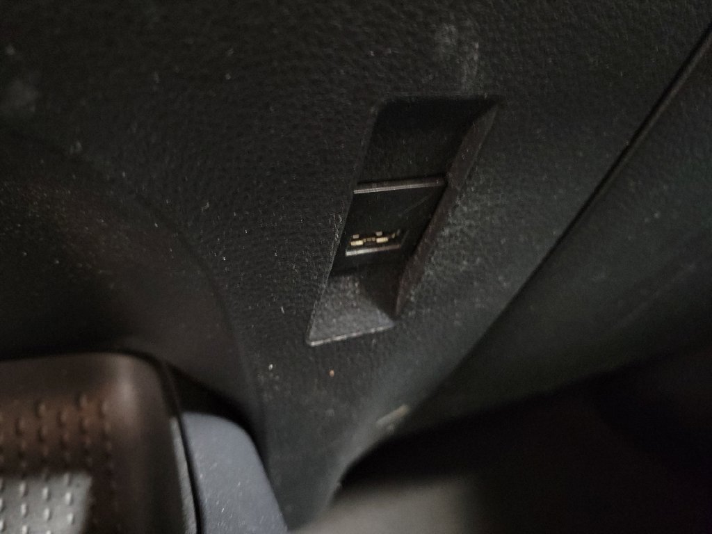 Used 2021 Toyota Corolla SE w/ Carpet Mat Package (TMS) FWD image 19