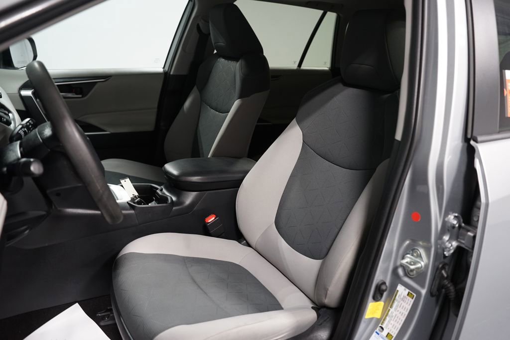 Used 2019 Toyota RAV4 XLE image 26