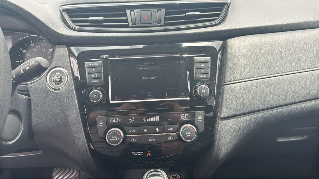 Used 2020 Nissan Rogue SV AWD/4WD image 12