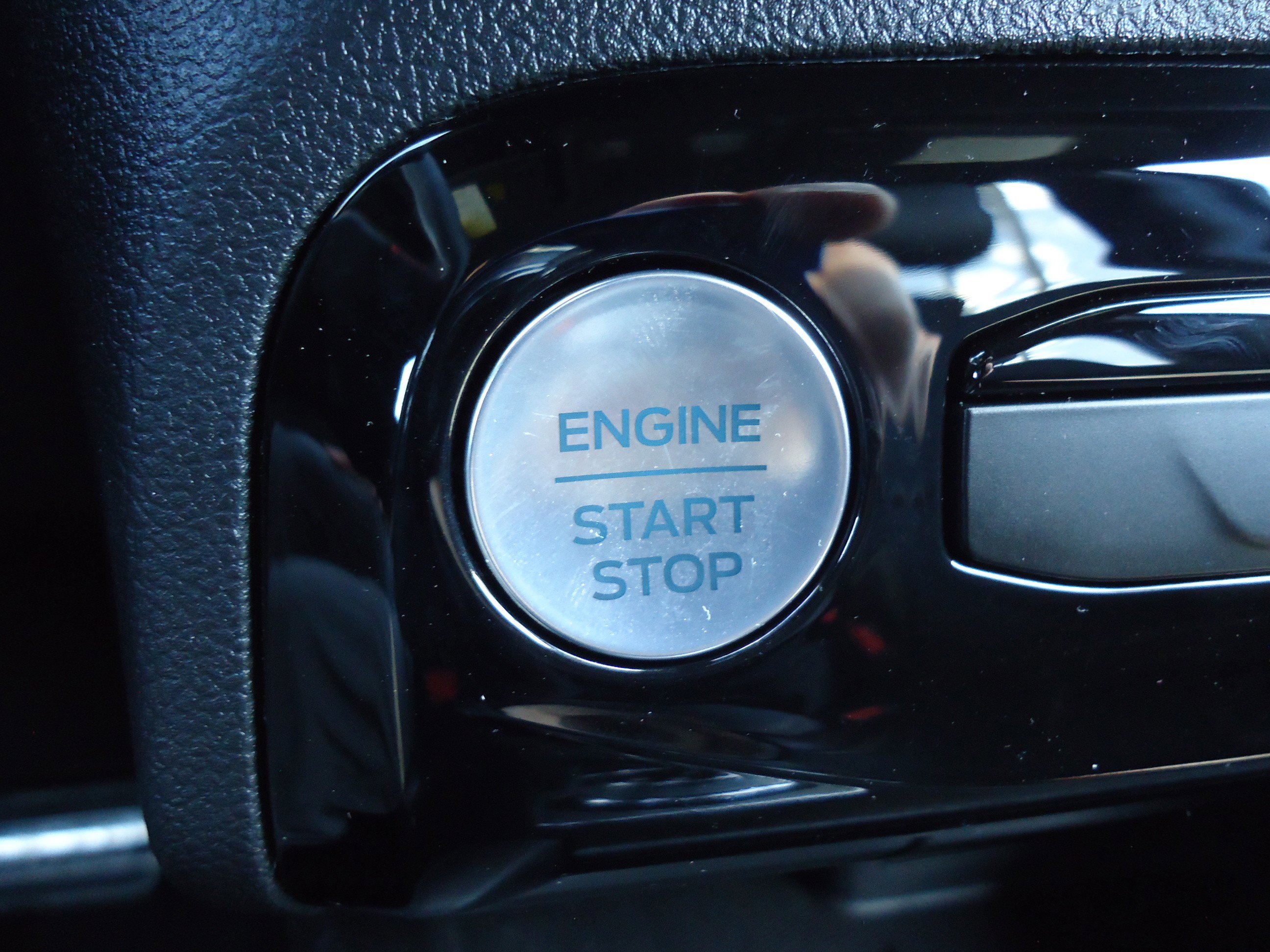 Used 2023 Ford Escape ST-Line w/ Tech Pack #1 AWD/4WD image 19