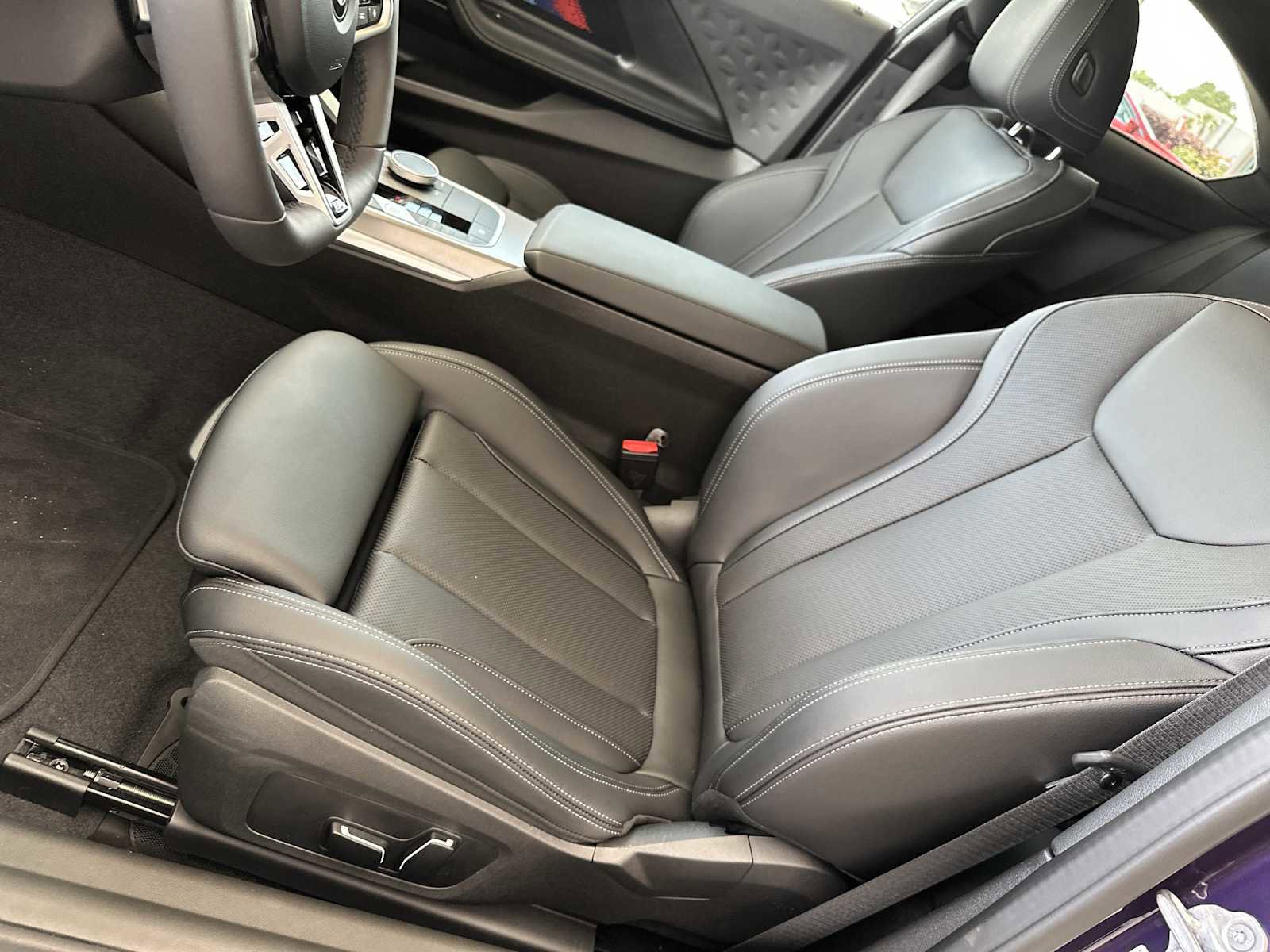 Used 2025 BMW 230i Coupe w/ M Sport Package RWD image 11