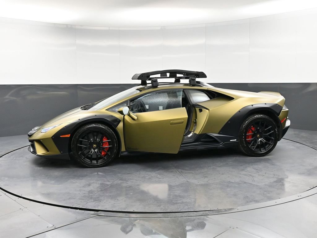 Used 2024 Lamborghini Huracan Sterrato image 36
