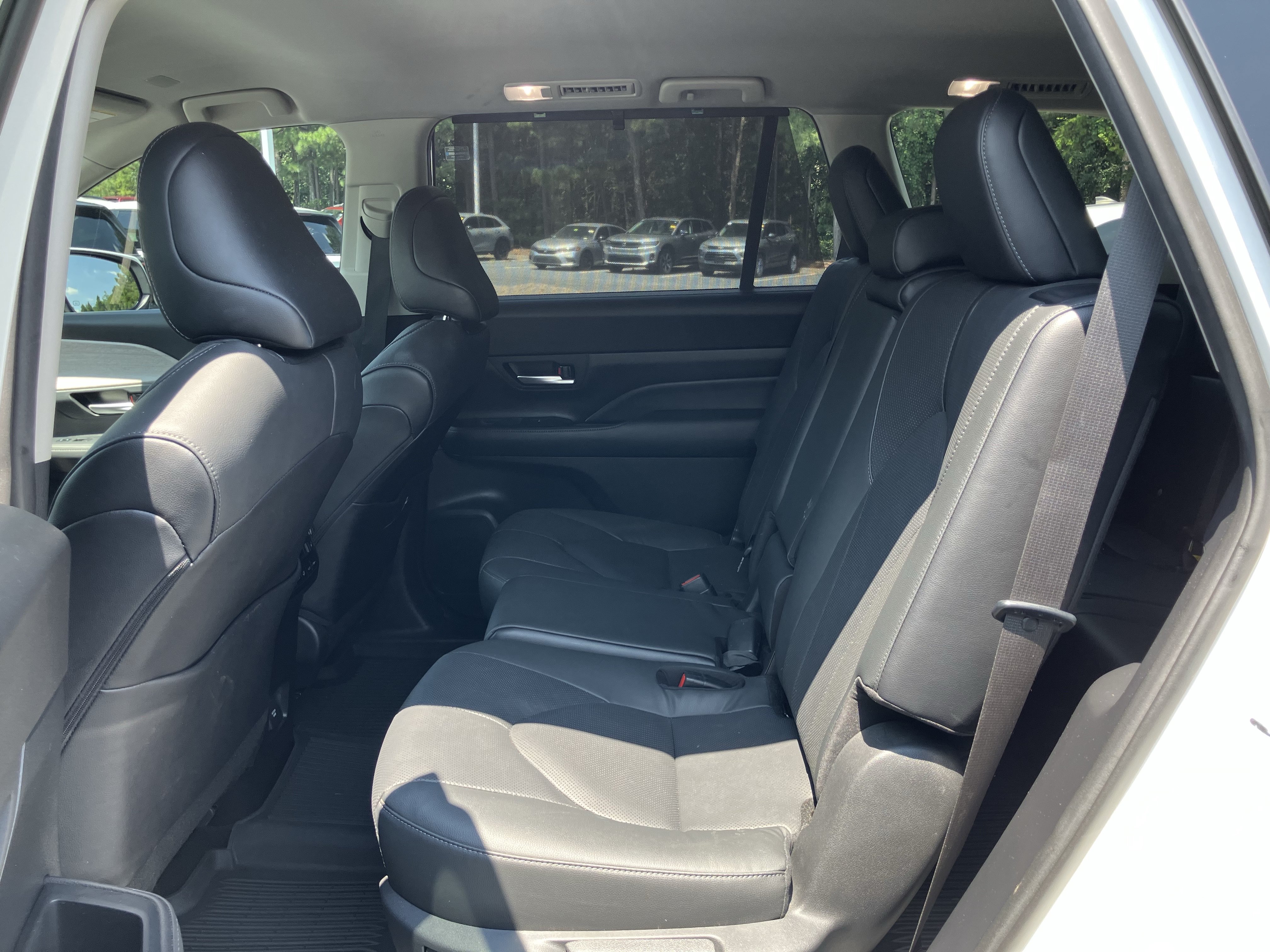 Used 2024 Toyota Grand Highlander FWD image 32