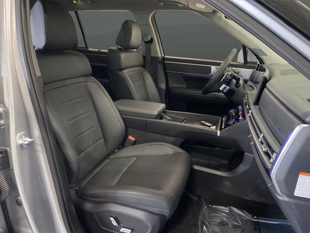 Used 2025 Hyundai Santa Fe Limited AWD/4WD image 33