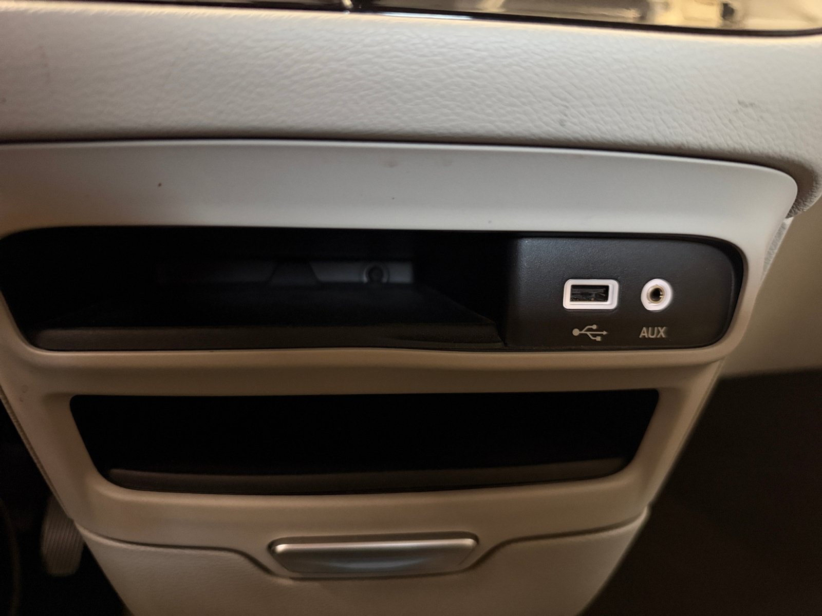 Used 2018 Chrysler Pacifica Touring-L w/ Advanced Safetytec Group FWD image 30