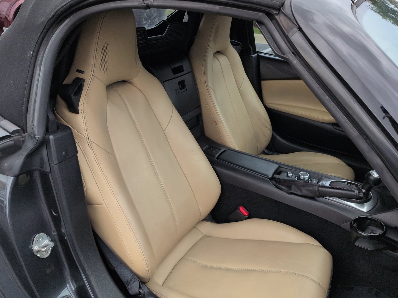 Used 2016 MAZDA MX-5 Miata Grand Touring RWD image 14