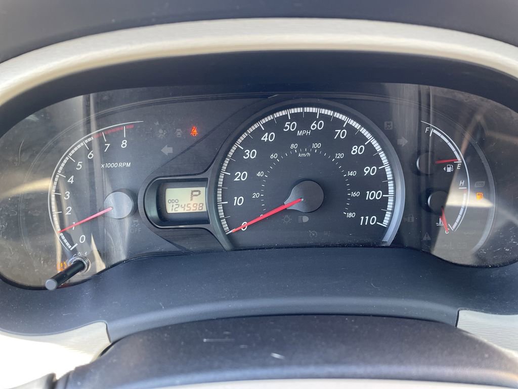 Used 2012 Toyota Sienna LE w/ Towing Pkg AWD/4WD image 17