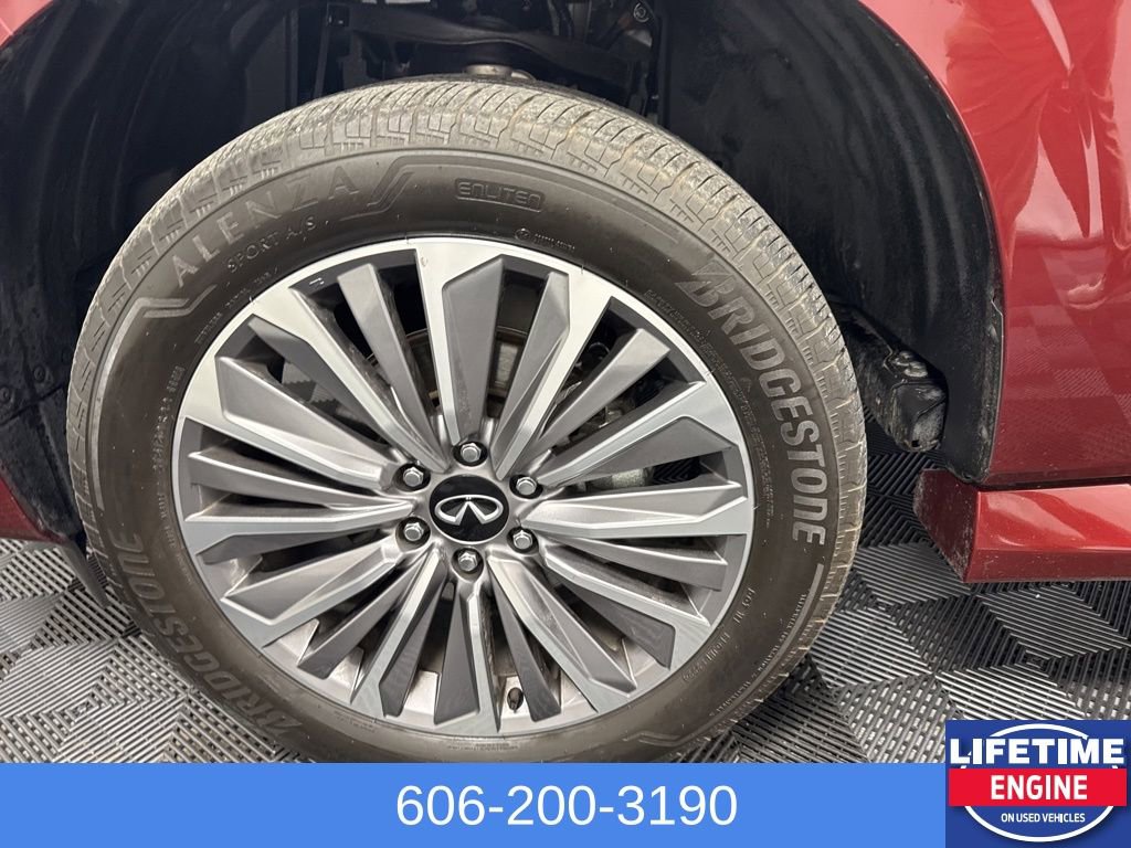 Used 2025 INFINITI QX80 Sensory image 14