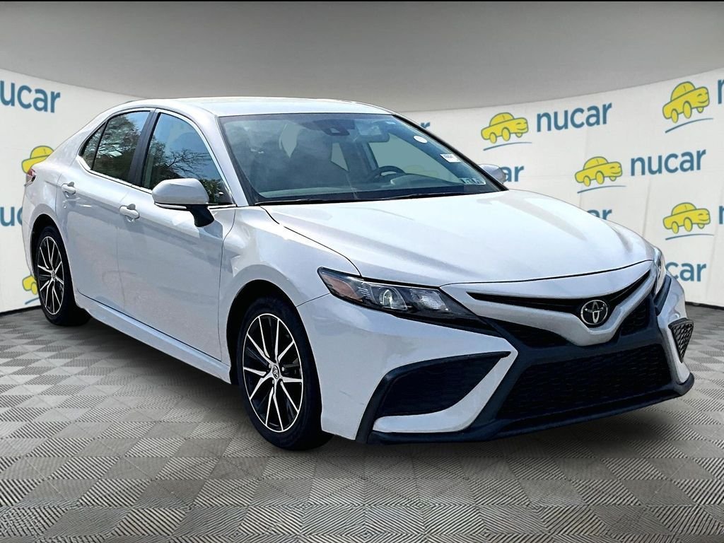 Used 2024 Toyota Camry SE FWD image 1