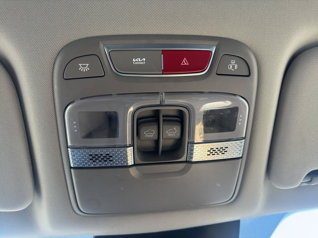 Used 2024 Kia Telluride SX w/ Towing Package FWD image 21
