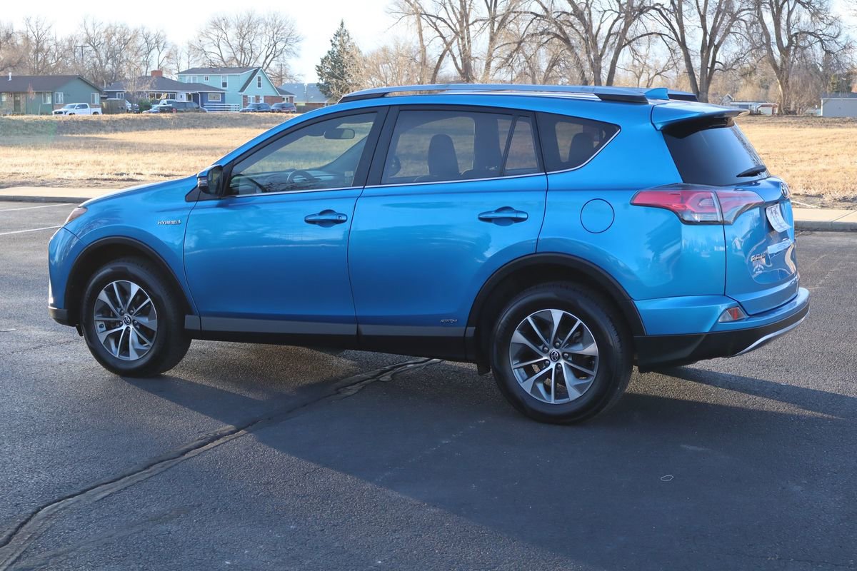 Used 2017 Toyota RAV4 XLE image 8