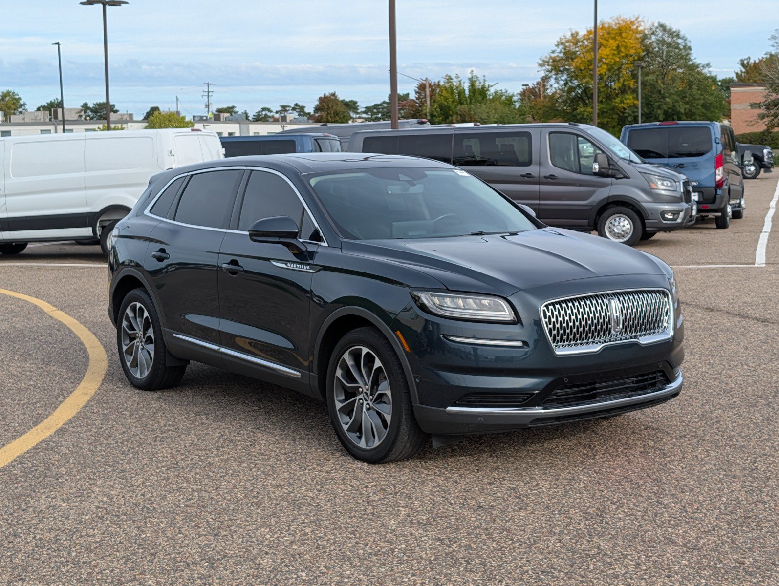 Used 2023 Lincoln Nautilus Reserve w/ Equipment Group 201A AWD/4WD image 7