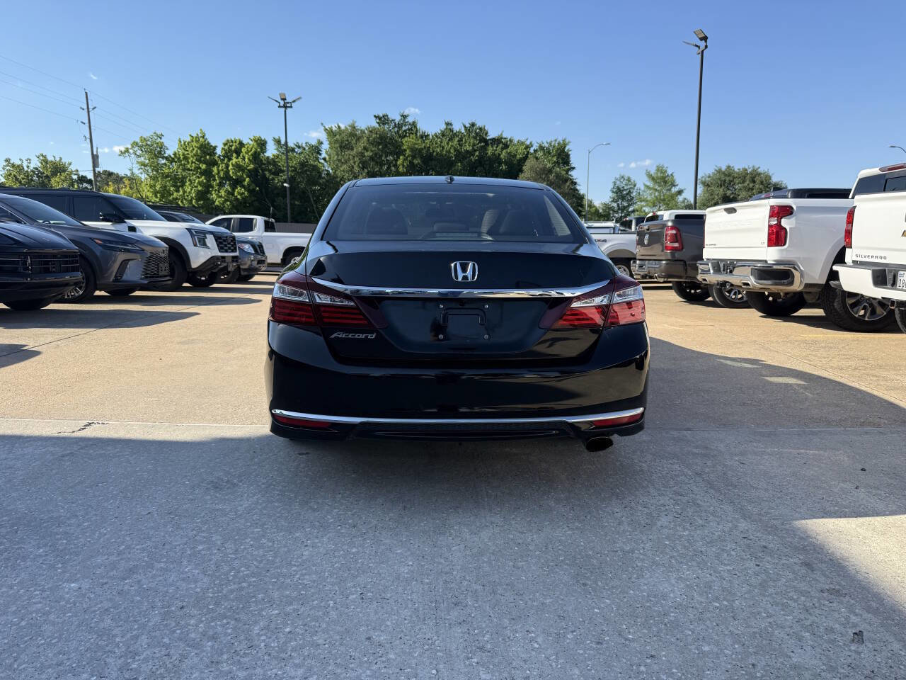 Used 2016 Honda Accord EX image 38