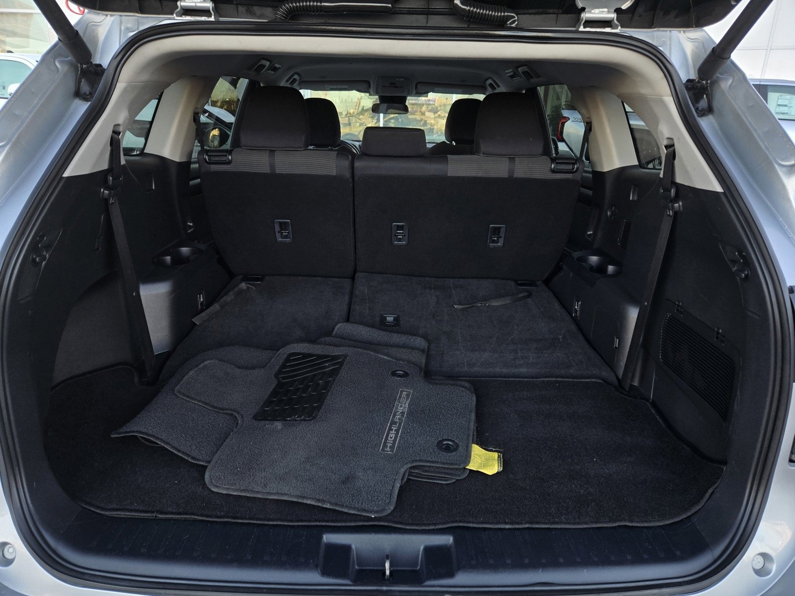 Certified 2024 Toyota Highlander LE image 23