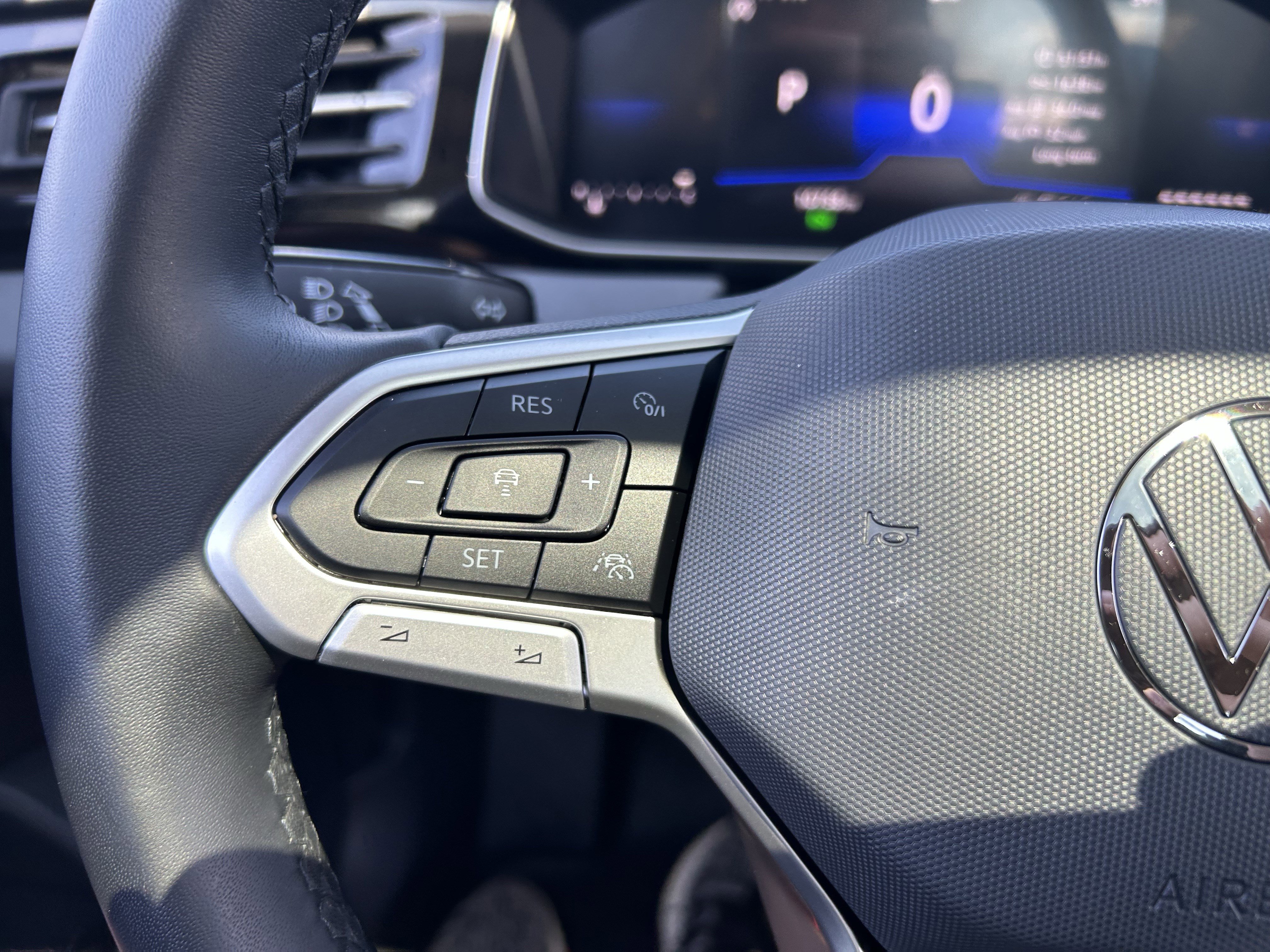 Used 2025 Volkswagen Jetta SE image 18