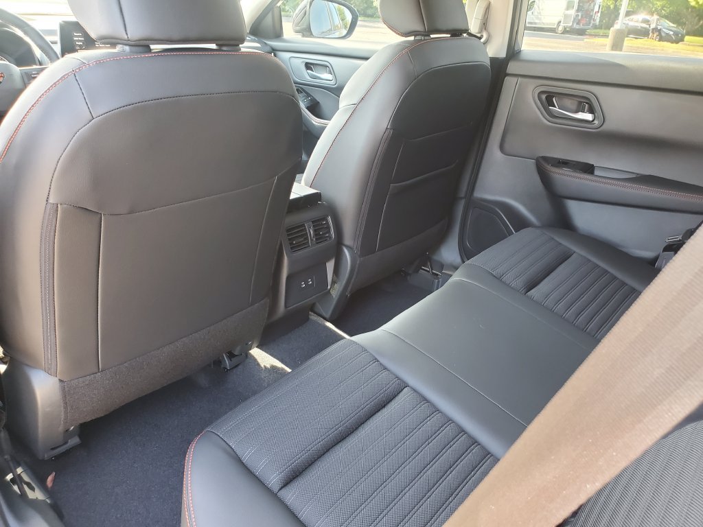New 2026 Nissan Rogue SV AWD/4WD image 15