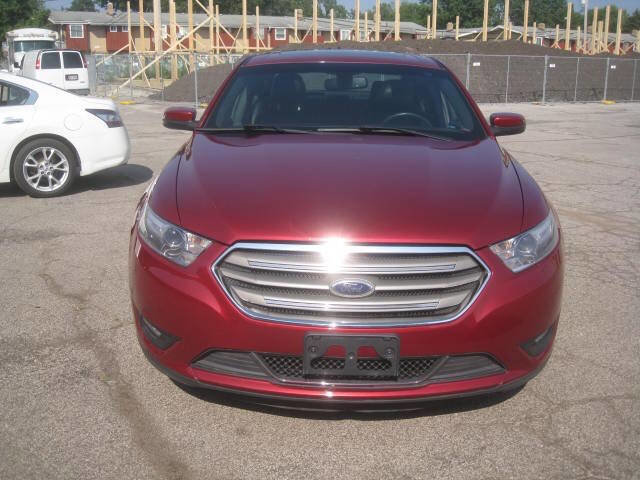 Used 2014 Ford Taurus SEL w/ Equipment Group 201A image 2