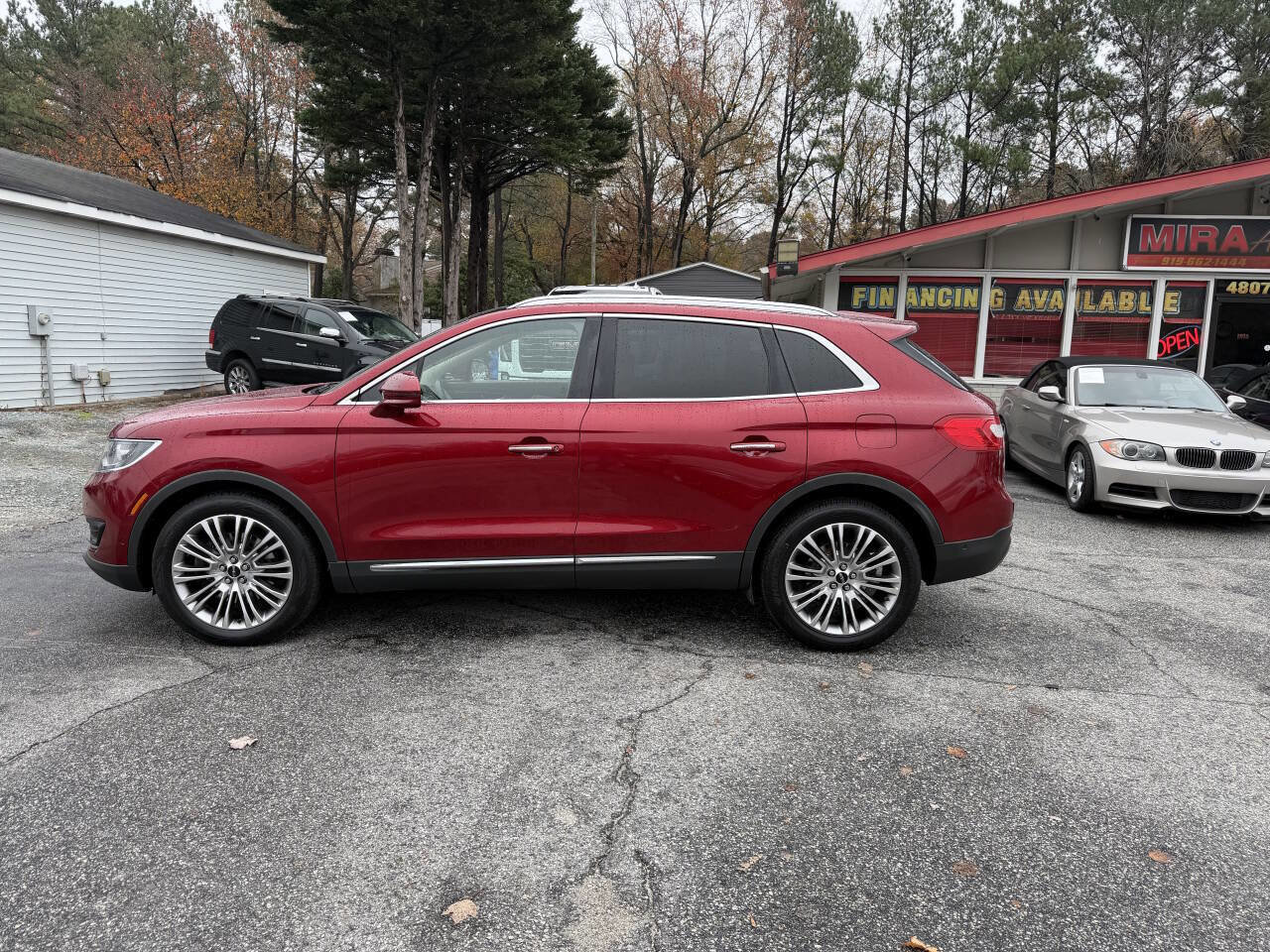 Used 2018 Lincoln MKX Reserve w/ Driver Assistance Package image 3