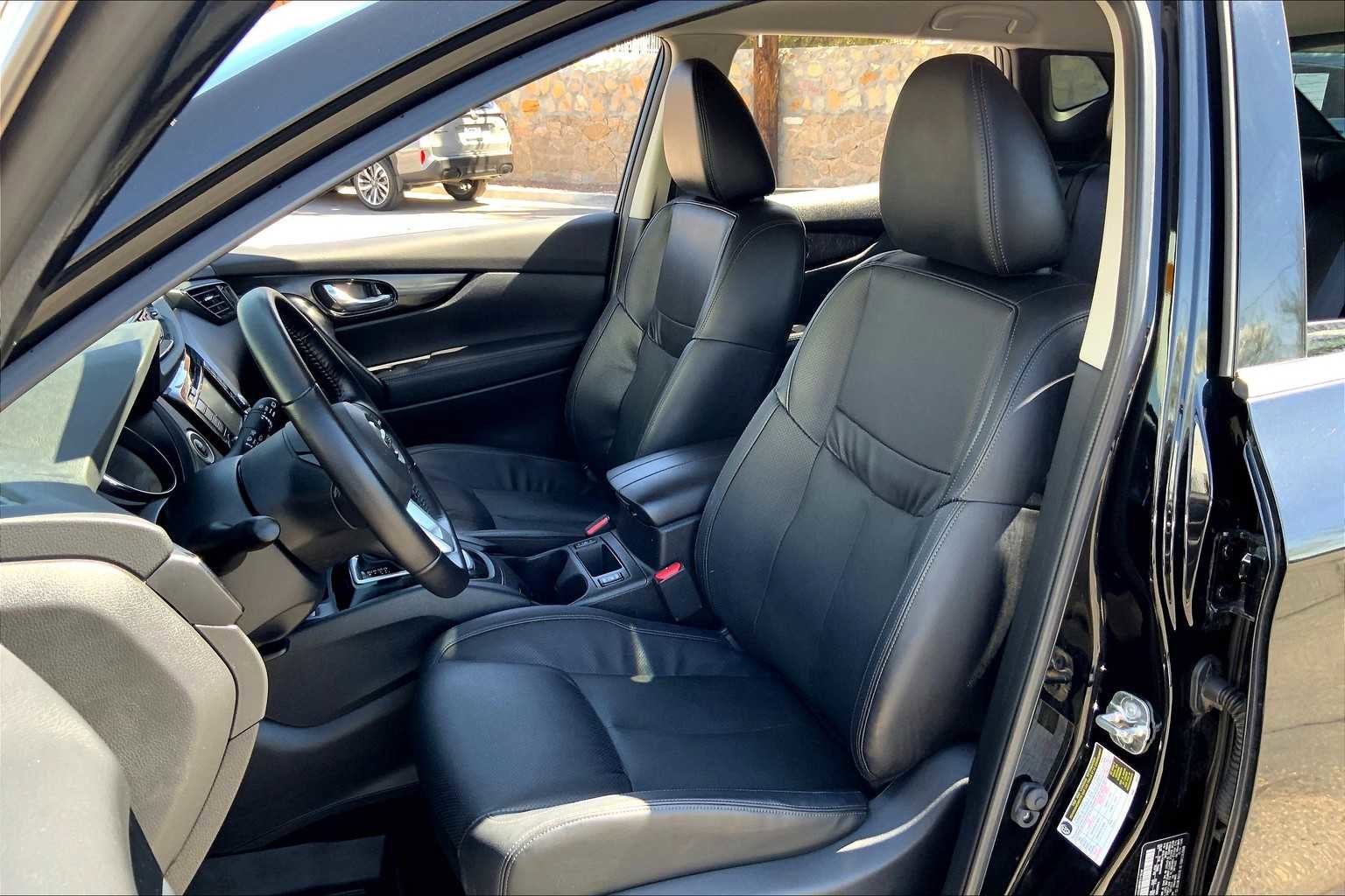 Used 2022 Nissan Rogue Sport SL image 13