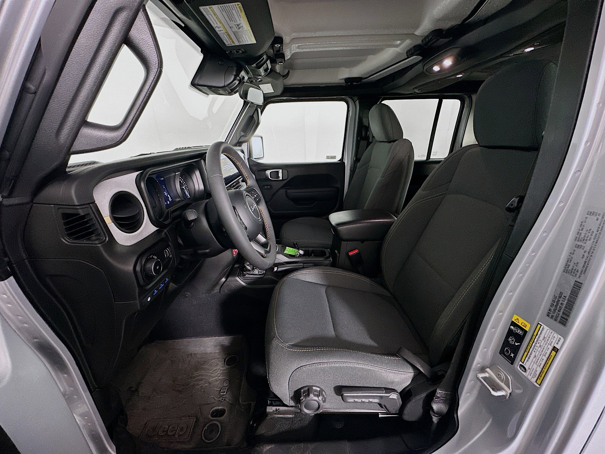 Used 2024 Jeep Wrangler Willys image 13