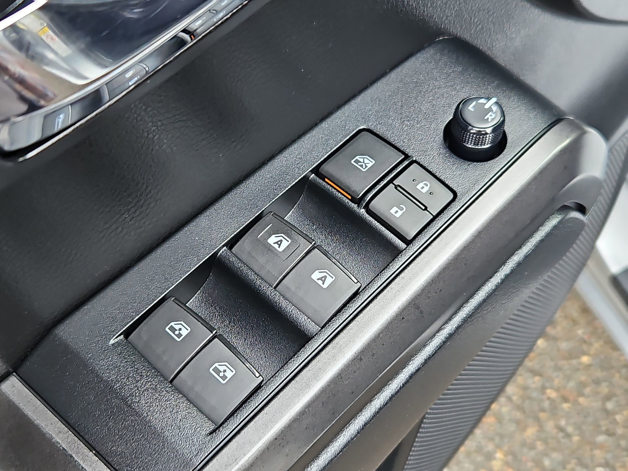 Used 2019 Toyota Tacoma TRD Off-Road image 10