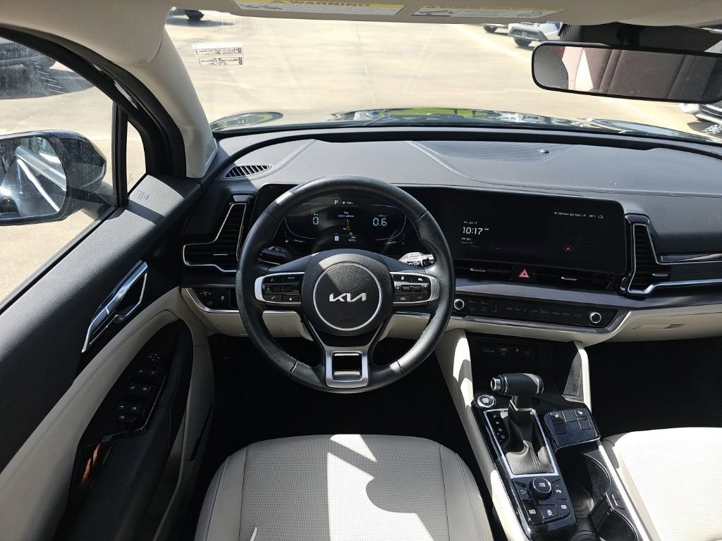 Certified 2025 Kia Sportage EX w/ Premium Package FWD image 25