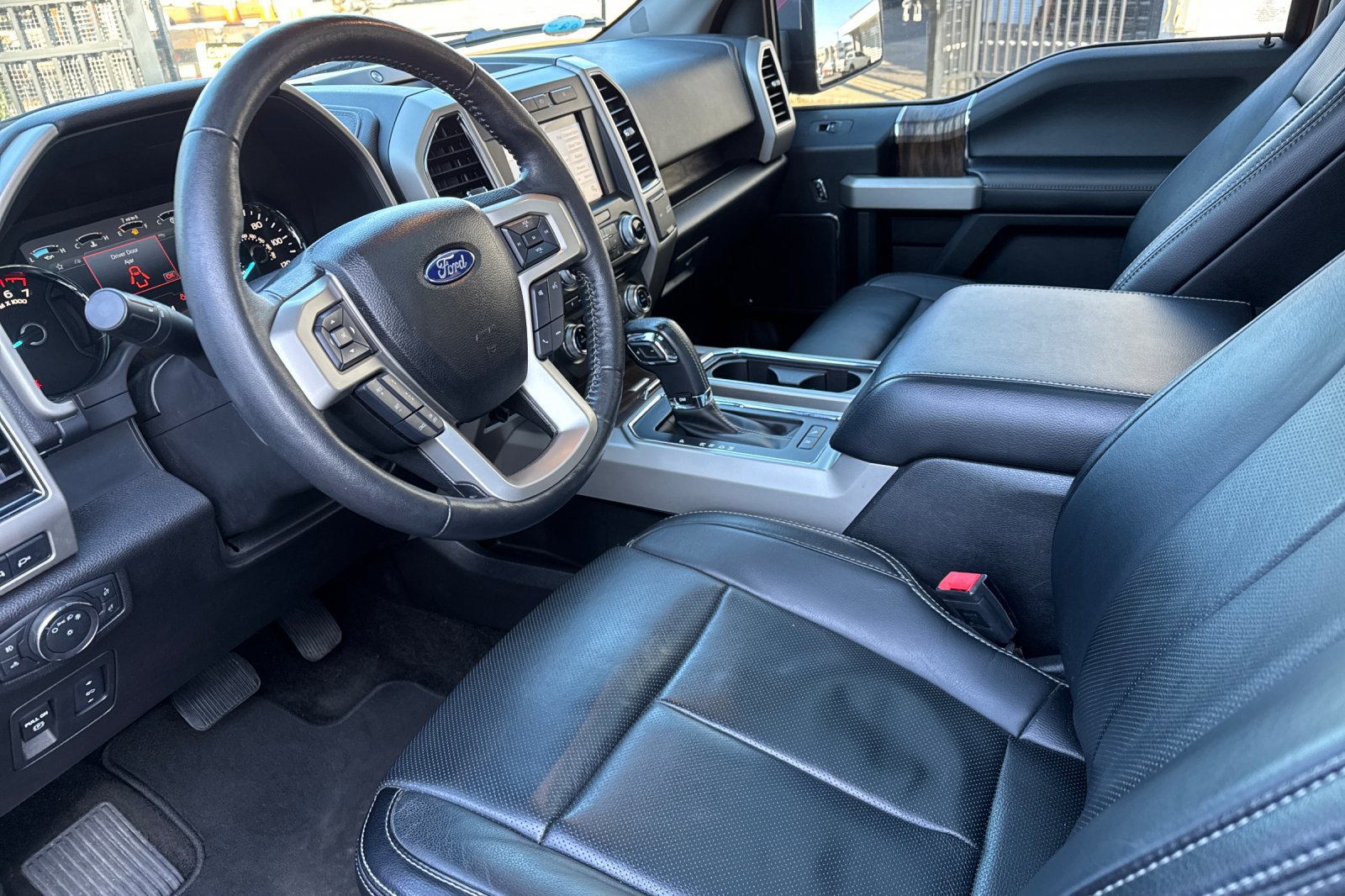 Certified 2018 Ford F150 Lariat w/ Equipment Group 502A Luxury image 10