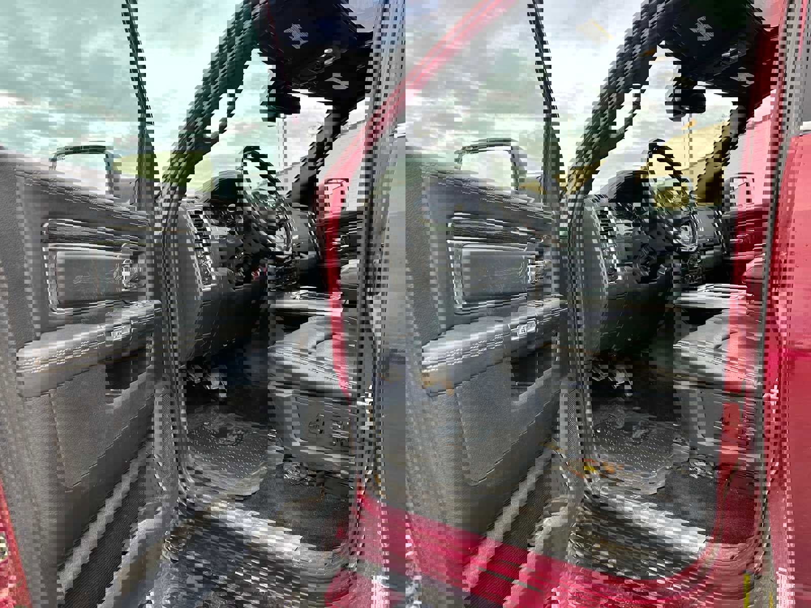 Used 2018 RAM 1500 Limited image 19