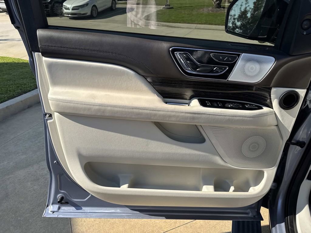 Certified 2022 Lincoln Navigator L Black Label image 20