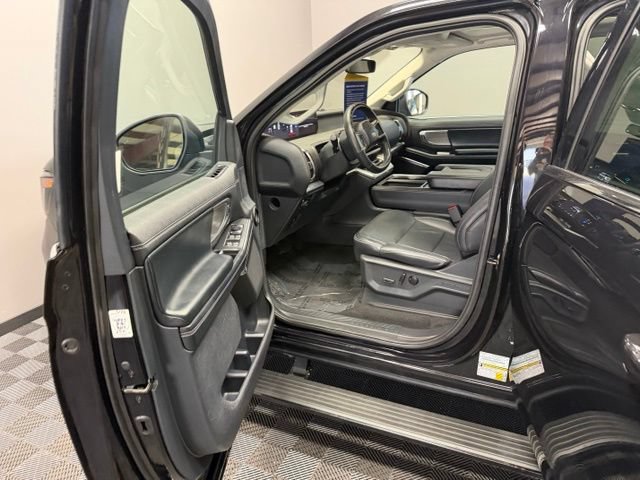 Used 2025 Ford Expedition Max Platinum AWD/4WD image 13