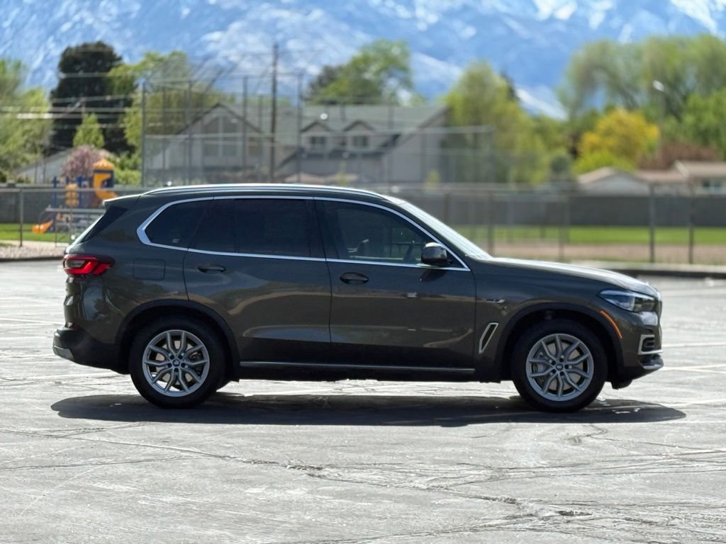 Used 2023 BMW X5 xDrive45e image 4