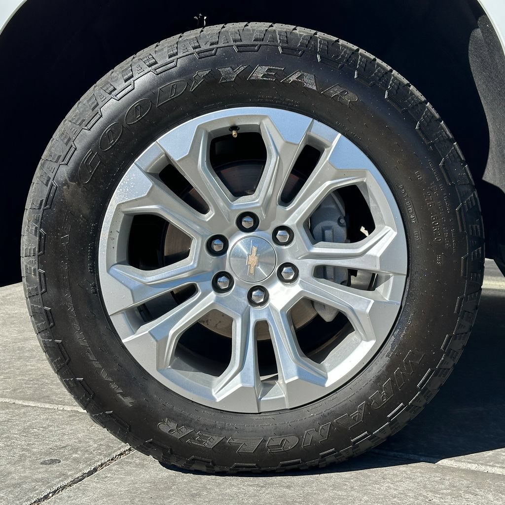 Used 2024 Chevrolet Silverado 1500 LTZ w/ LTZ Premium Package AWD/4WD image 24