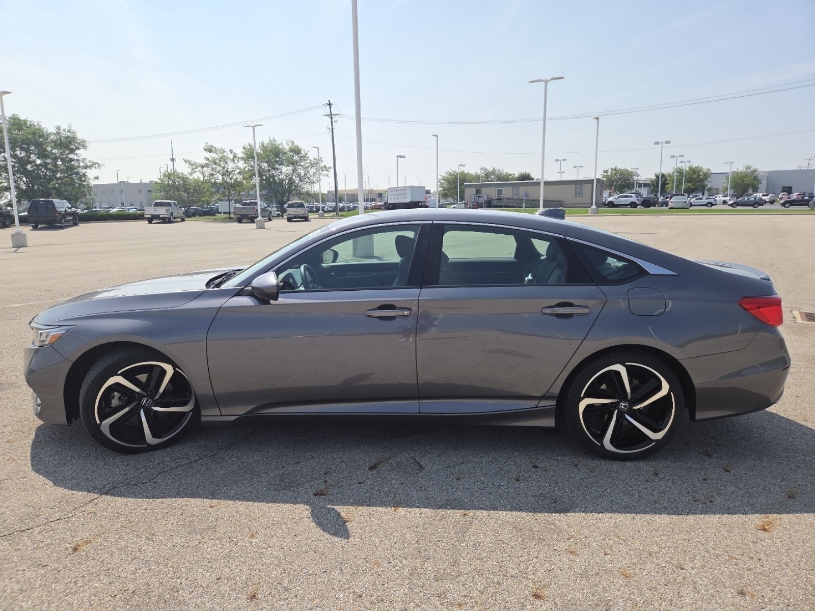 Used 2018 Honda Accord Sport image 12