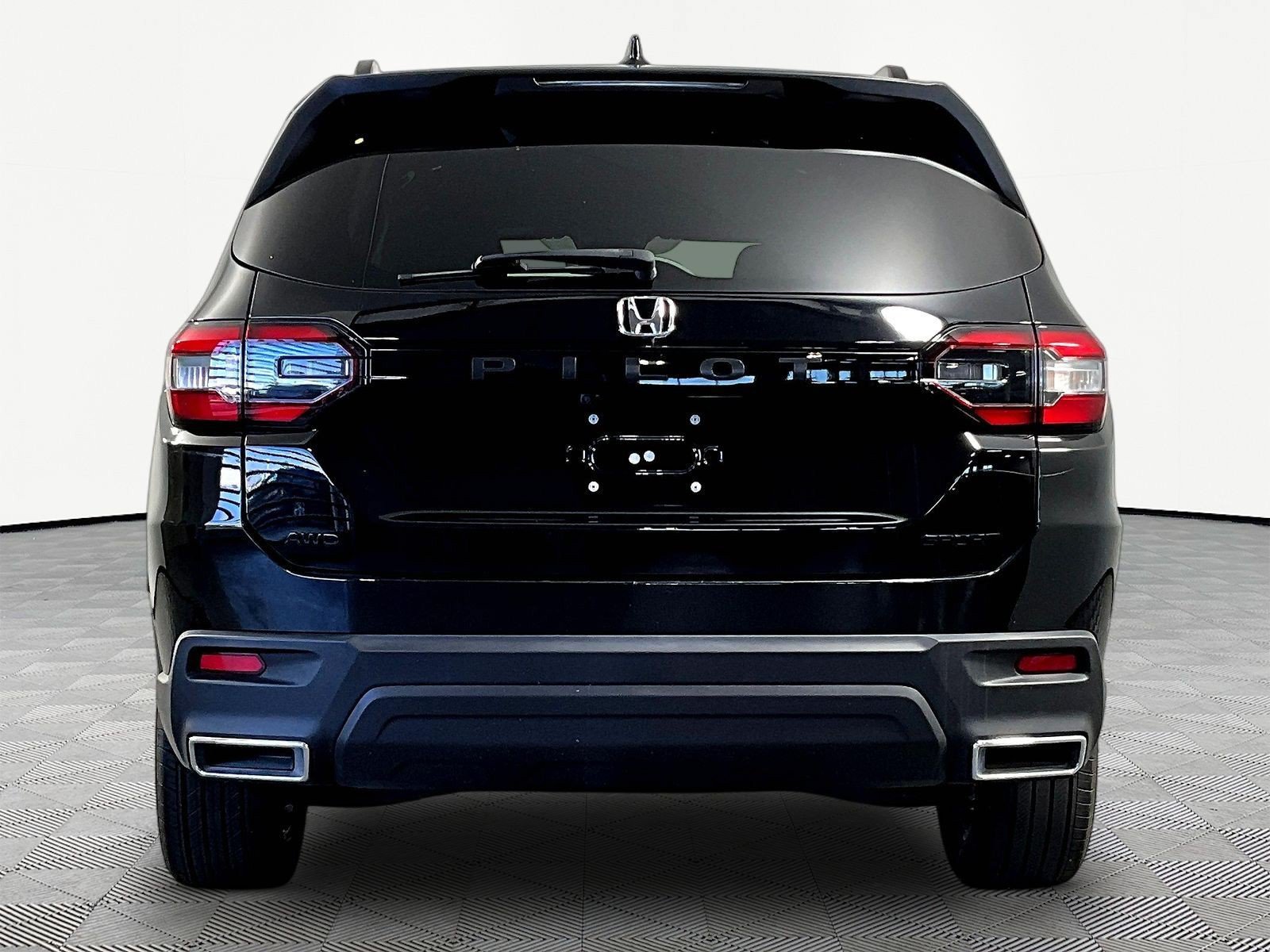 Used 2025 Honda Pilot Sport image 5
