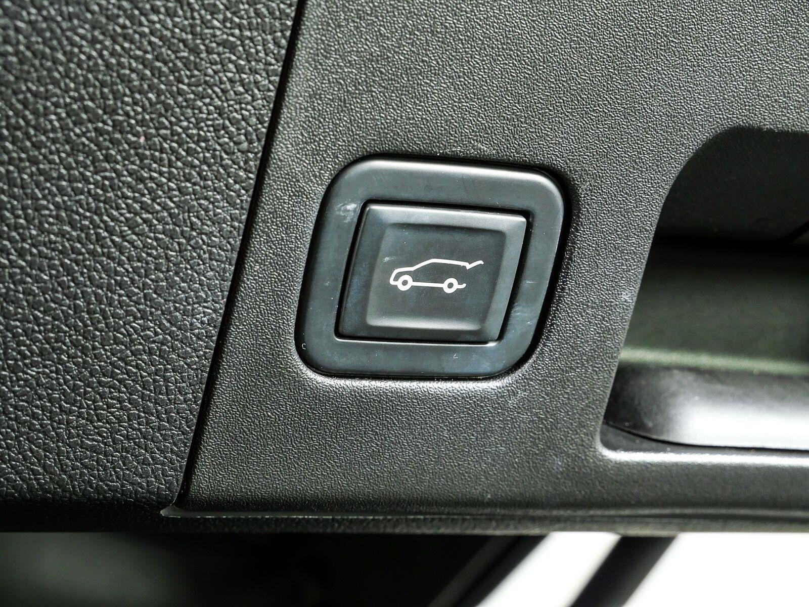 Used 2021 Cadillac XT4 Sport FWD image 33
