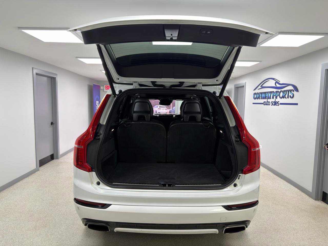 Used 2016 Volvo XC90 T6 R-Design w/ Protection Package AWD/4WD image 36