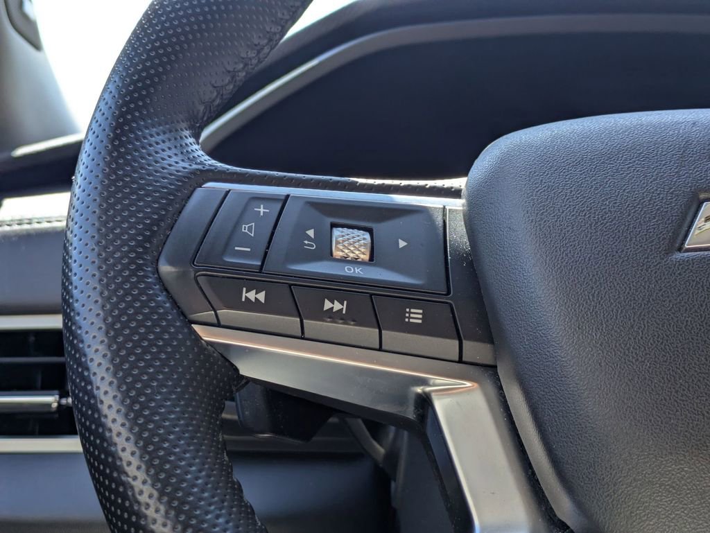 Used 2025 Mitsubishi Outlander SE AWD/4WD image 23