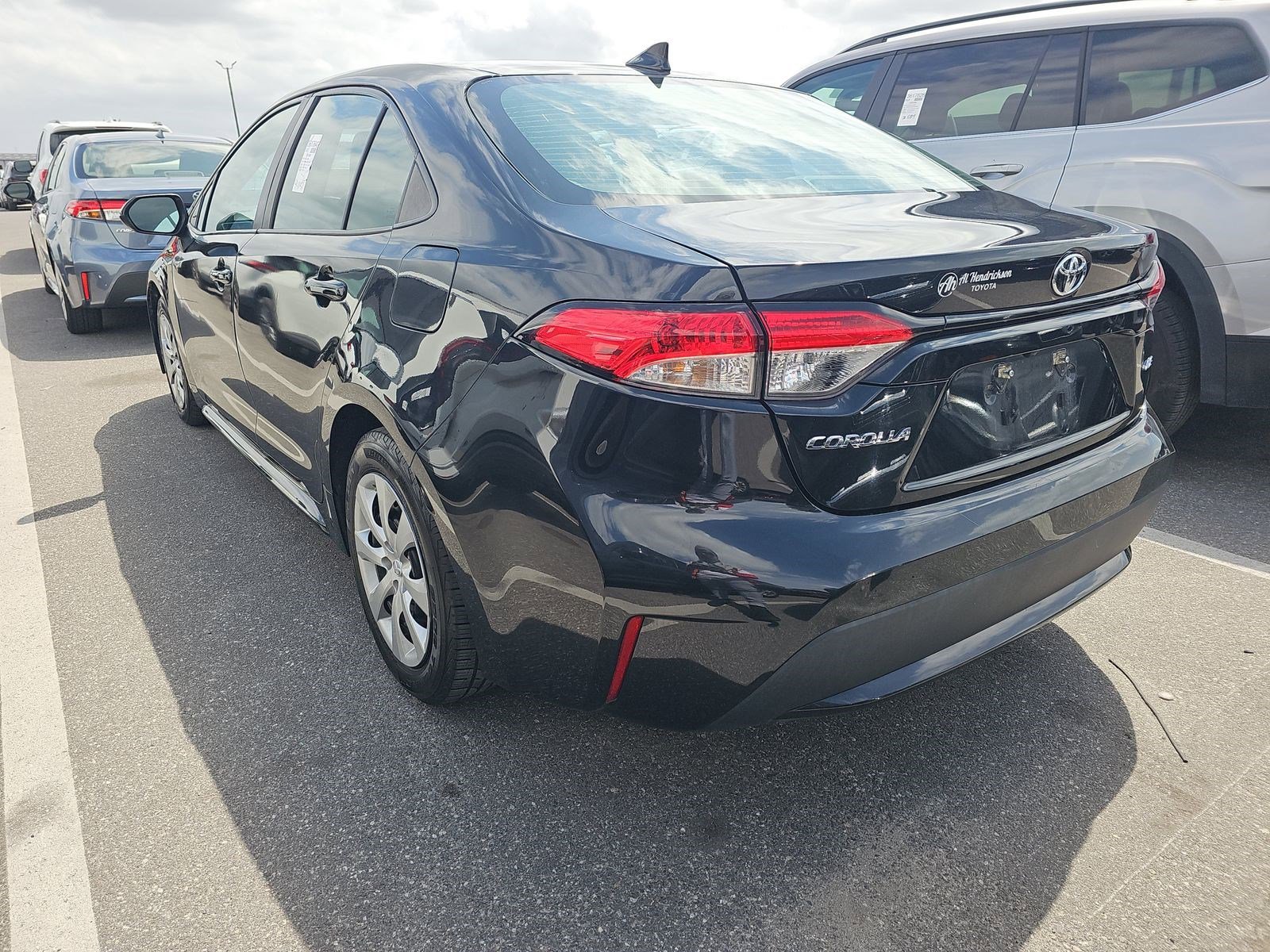 Used 2022 Toyota Corolla LE FWD image 7