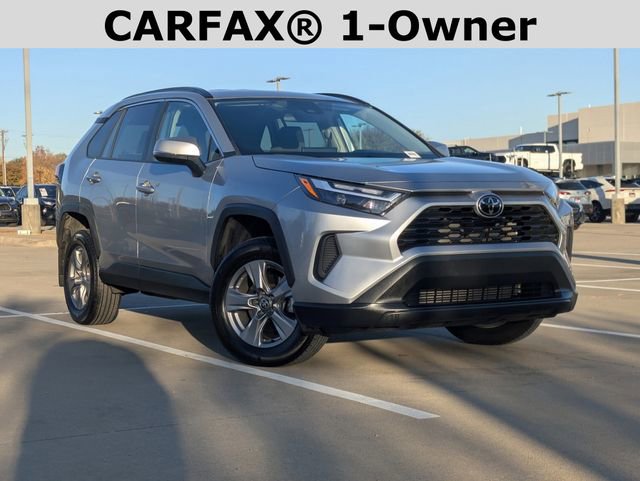 Used 2024 Toyota RAV4 XLE image 2